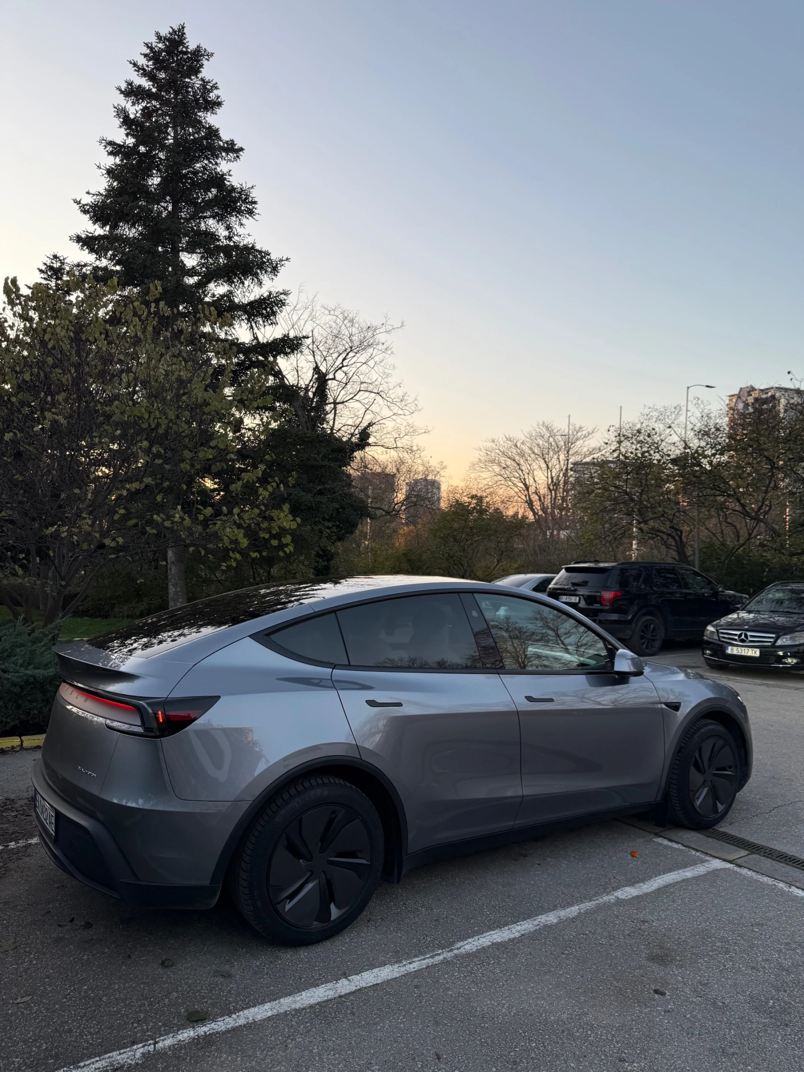 Tesla Model Y JUNIPER НОВА DUAL MOTOR - изображение 2