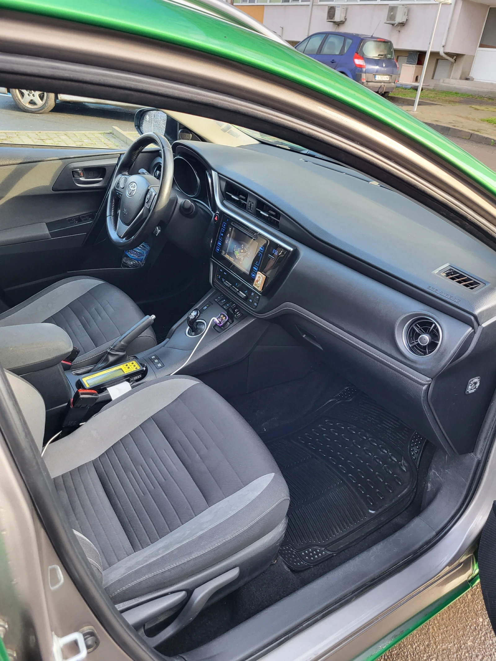 Toyota Auris | Mobile.bg � ����������� 5