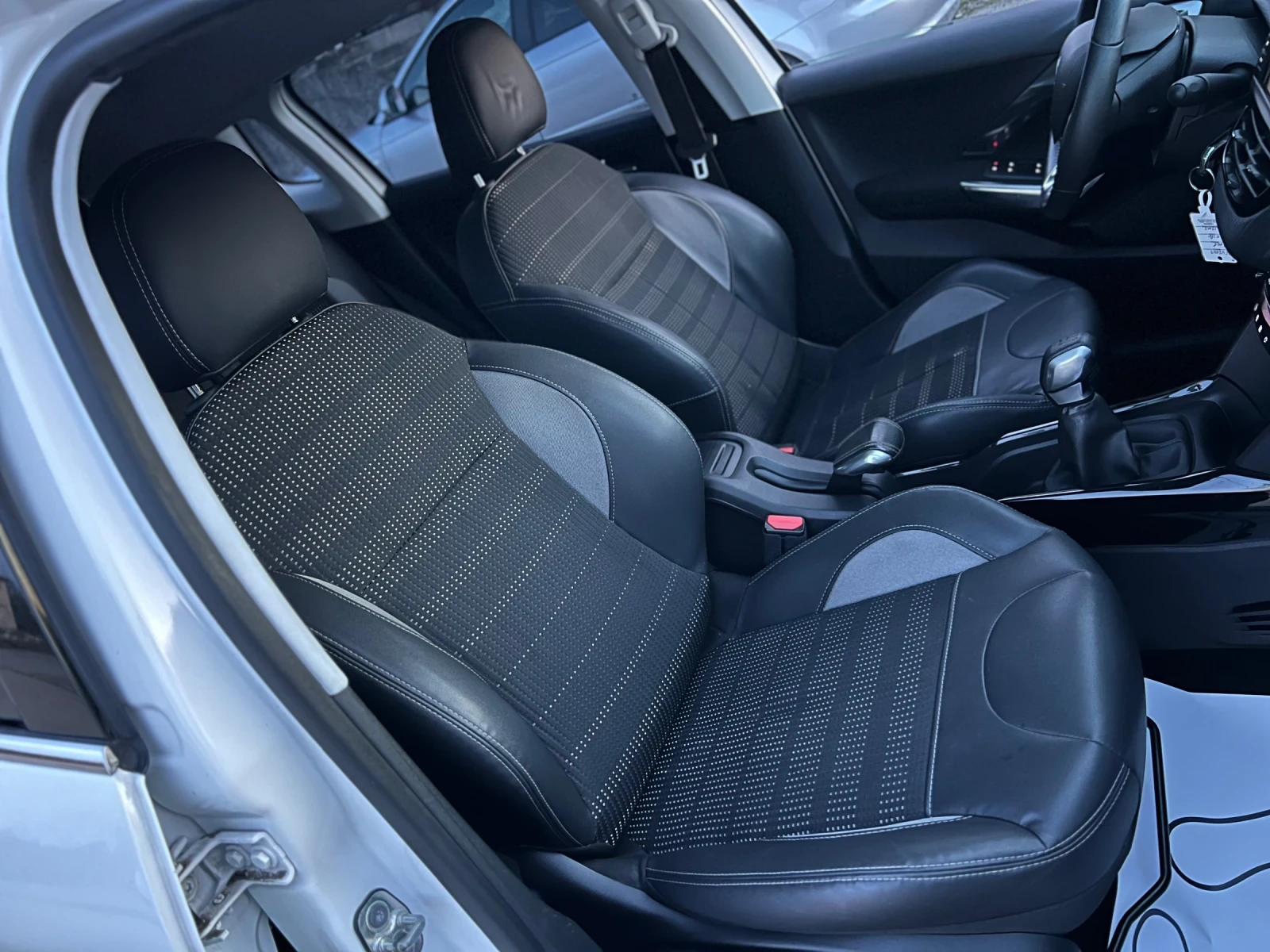 Peugeot 2008 1.6 HDI 92 кс. , снимка 9 - Автомобили и джипове - 53776267