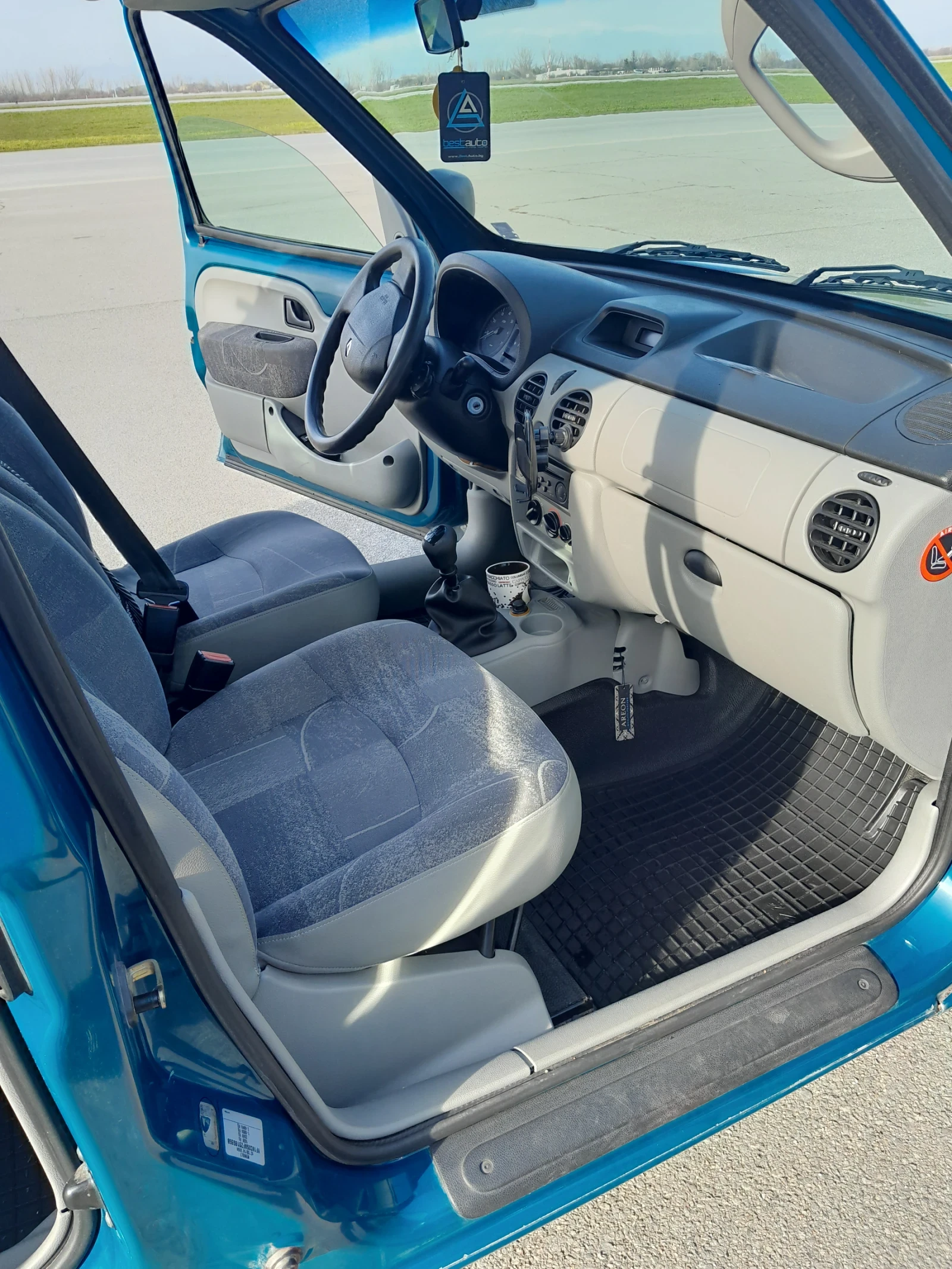 Renault Kangoo 1.6 16v 95кс. Газ-Бензин, снимка 13 - Автомобили и джипове - 53715673