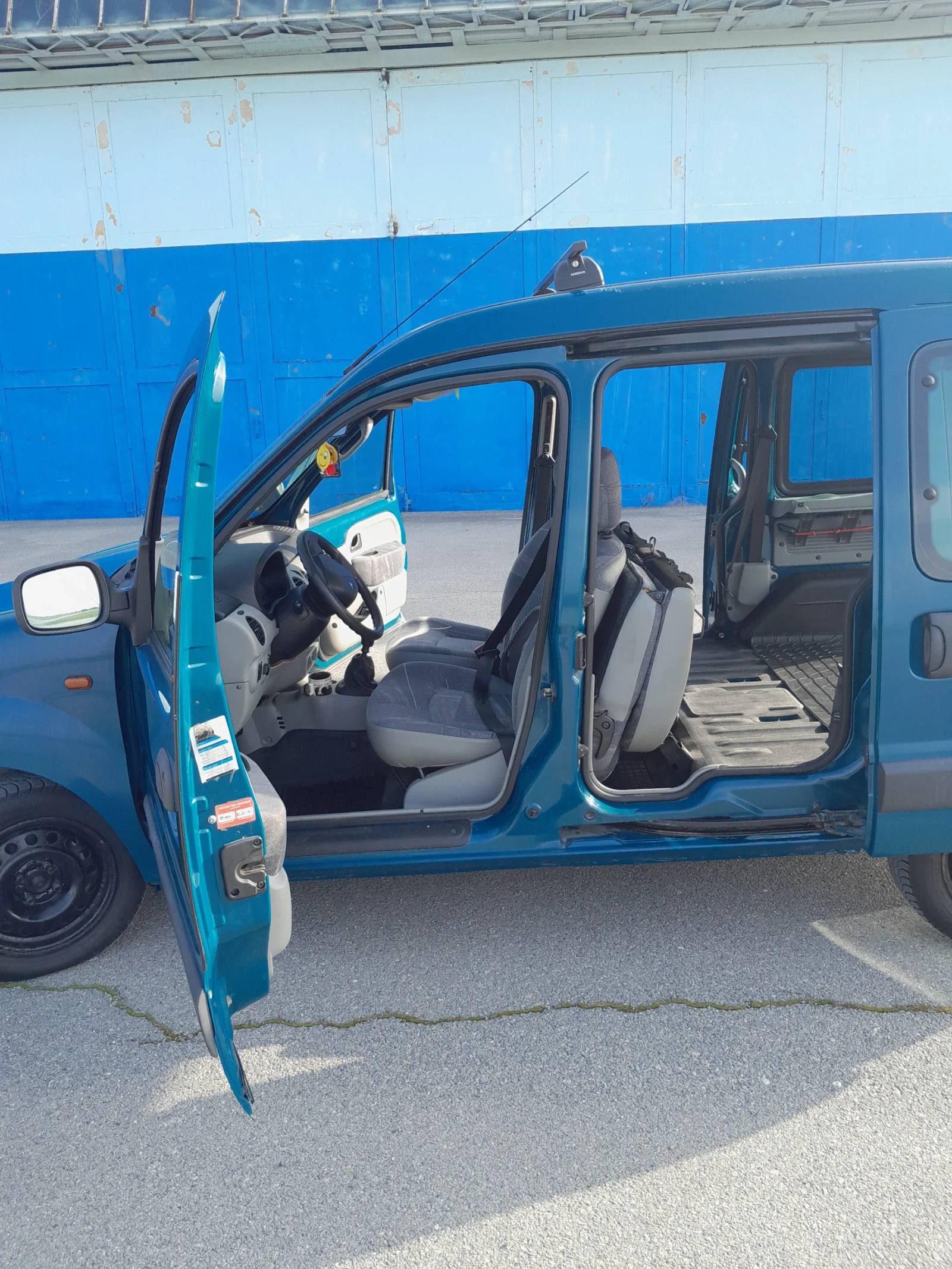 Renault Kangoo 1.6 16v 95кс. Газ-Бензин, снимка 7 - Автомобили и джипове - 53715673