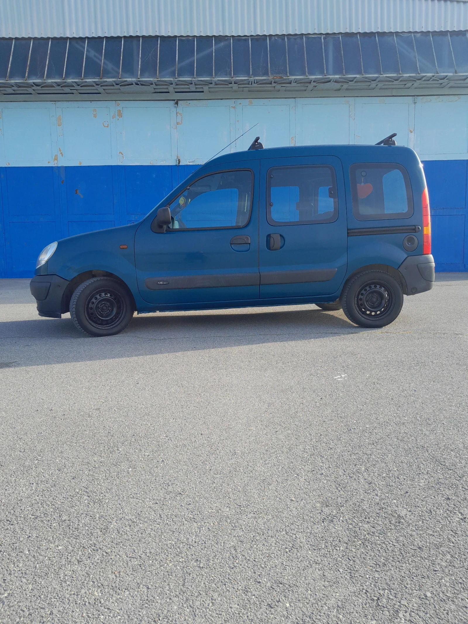 Renault Kangoo 1.6 16v 95кс. Газ-Бензин, снимка 10 - Автомобили и джипове - 53715673