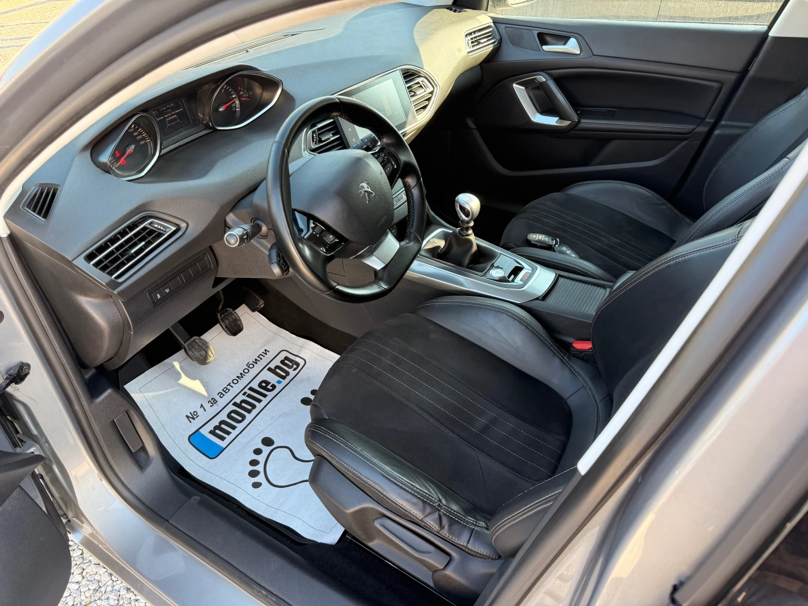 Peugeot 308 1, 6 HDI LED КОЖА НАВИГАЦИЯ - изображение 6