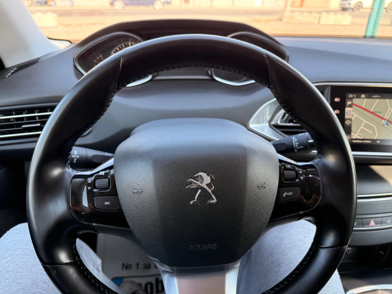 Peugeot 308 1, 6 HDI LED КОЖА НАВИГАЦИЯ - изображение 7