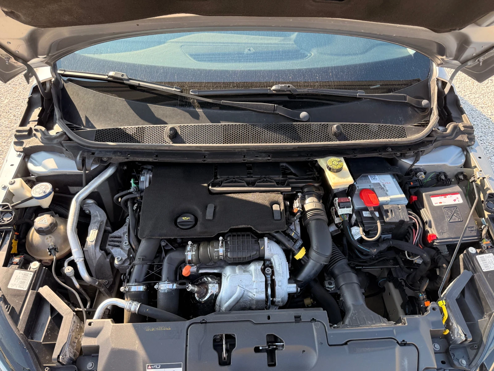 Peugeot 308 1, 6 HDI LED КОЖА НАВИГАЦИЯ, снимка 17 - Автомобили и джипове - 53735822