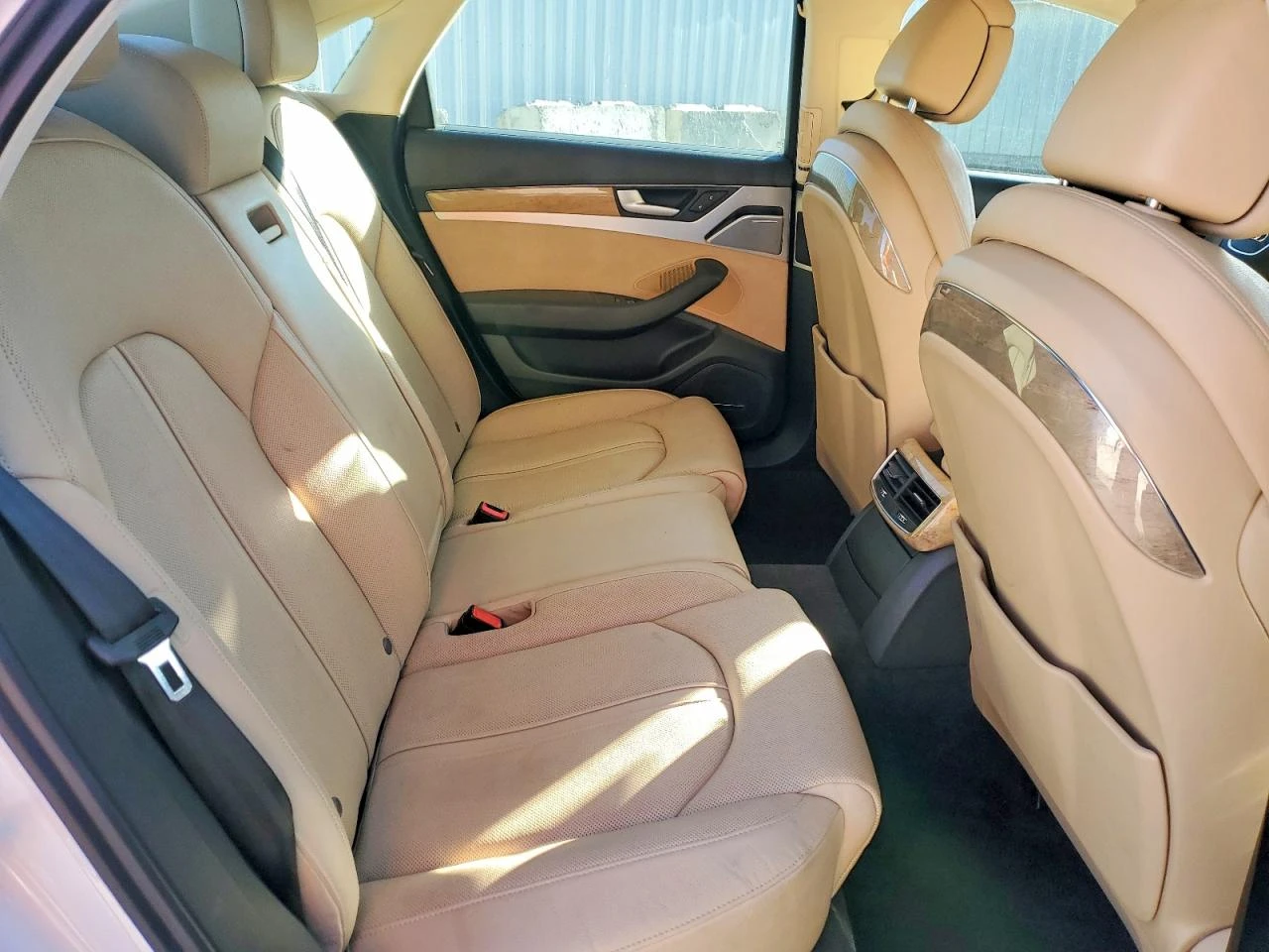 Audi A8 3.0* QUATTRO* РЕАЛНИ КМ - изображение 9