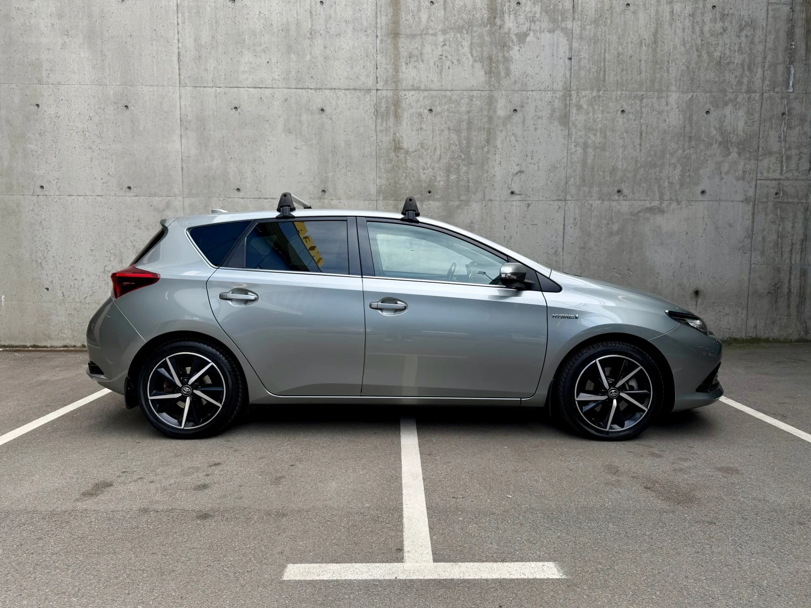 Toyota Auris | Първи собственик | ТМ Ауто София | Гаранция | , снимка 2 - Автомобили и джипове - 53845160