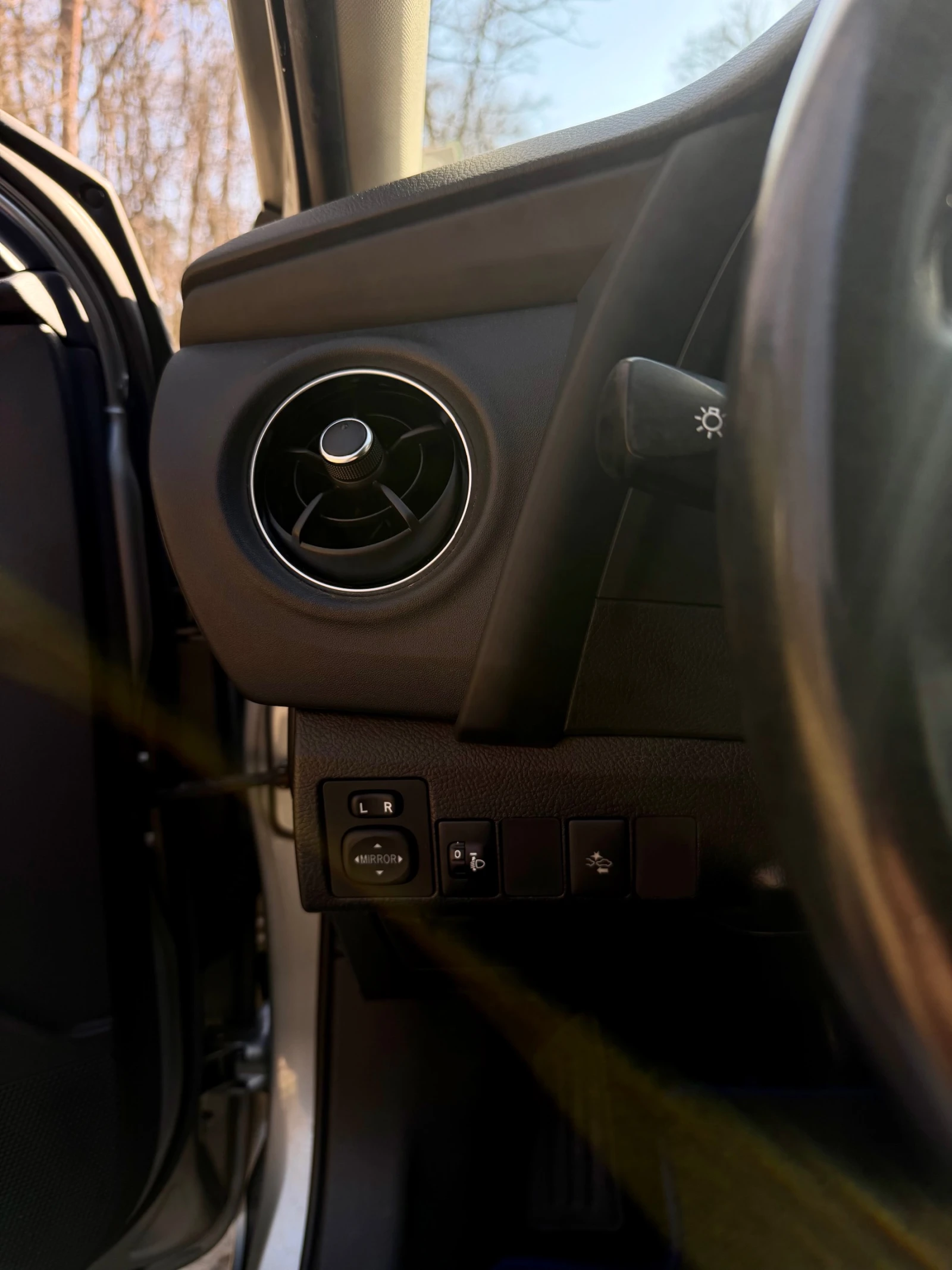 Toyota Auris ����� ����������, ��������, ����� �������� ������� | Mobile.bg � ����������� 9