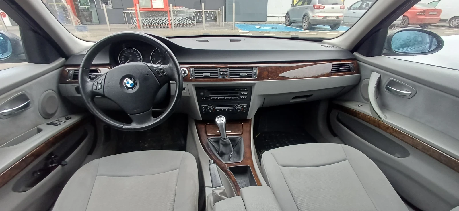 BMW 320 i, снимка 5 - Автомобили и джипове - 53879944