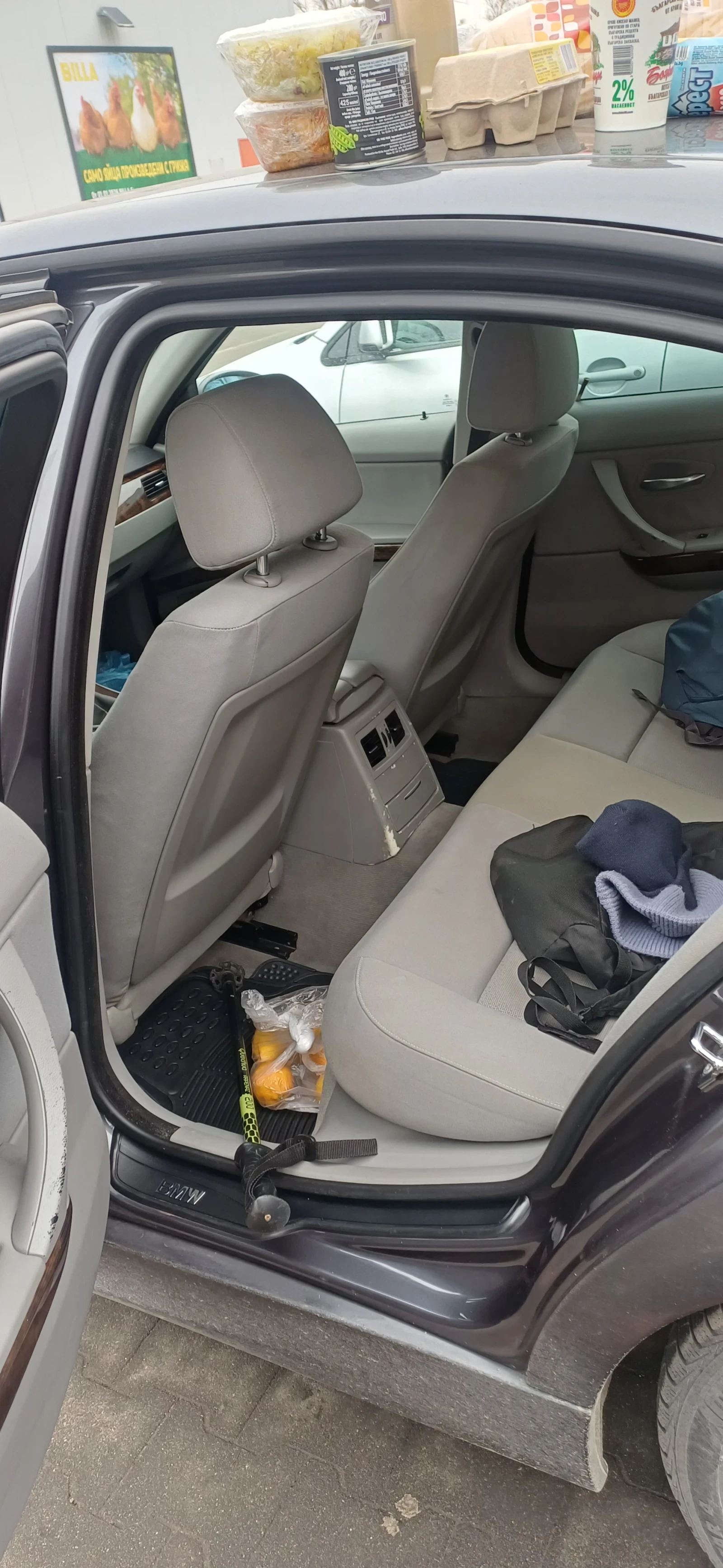 BMW 320 i, снимка 6 - Автомобили и джипове - 53879944