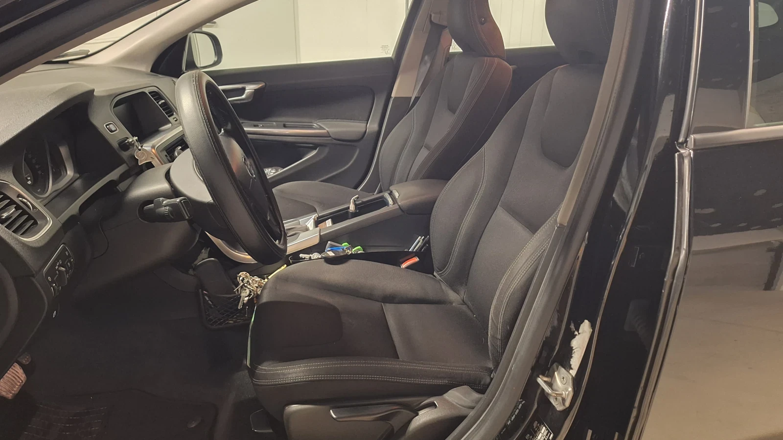 Volvo V60 D2, 1, 6 drive, снимка 7 - Автомобили и джипове - 54177780