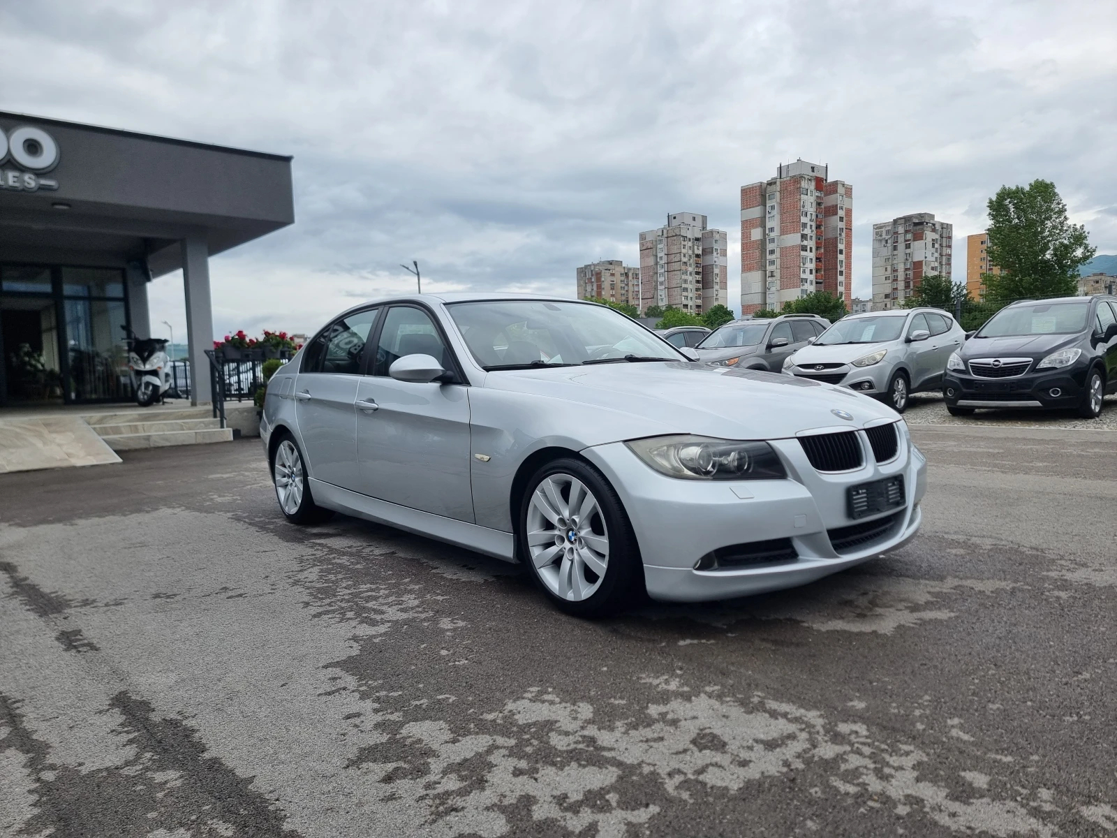 BMW 320 2.0D, снимка 8 - Автомобили и джипове - 54643842