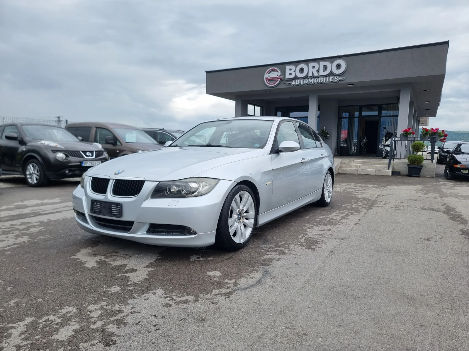 BMW 320 2.0D, снимка 3 - Автомобили и джипове - 54643842
