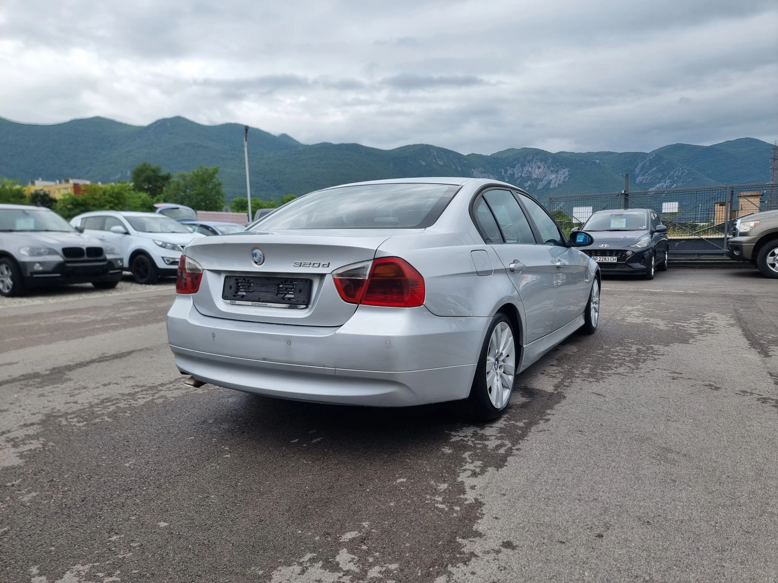 BMW 320 2.0D, снимка 6 - Автомобили и джипове - 54643842