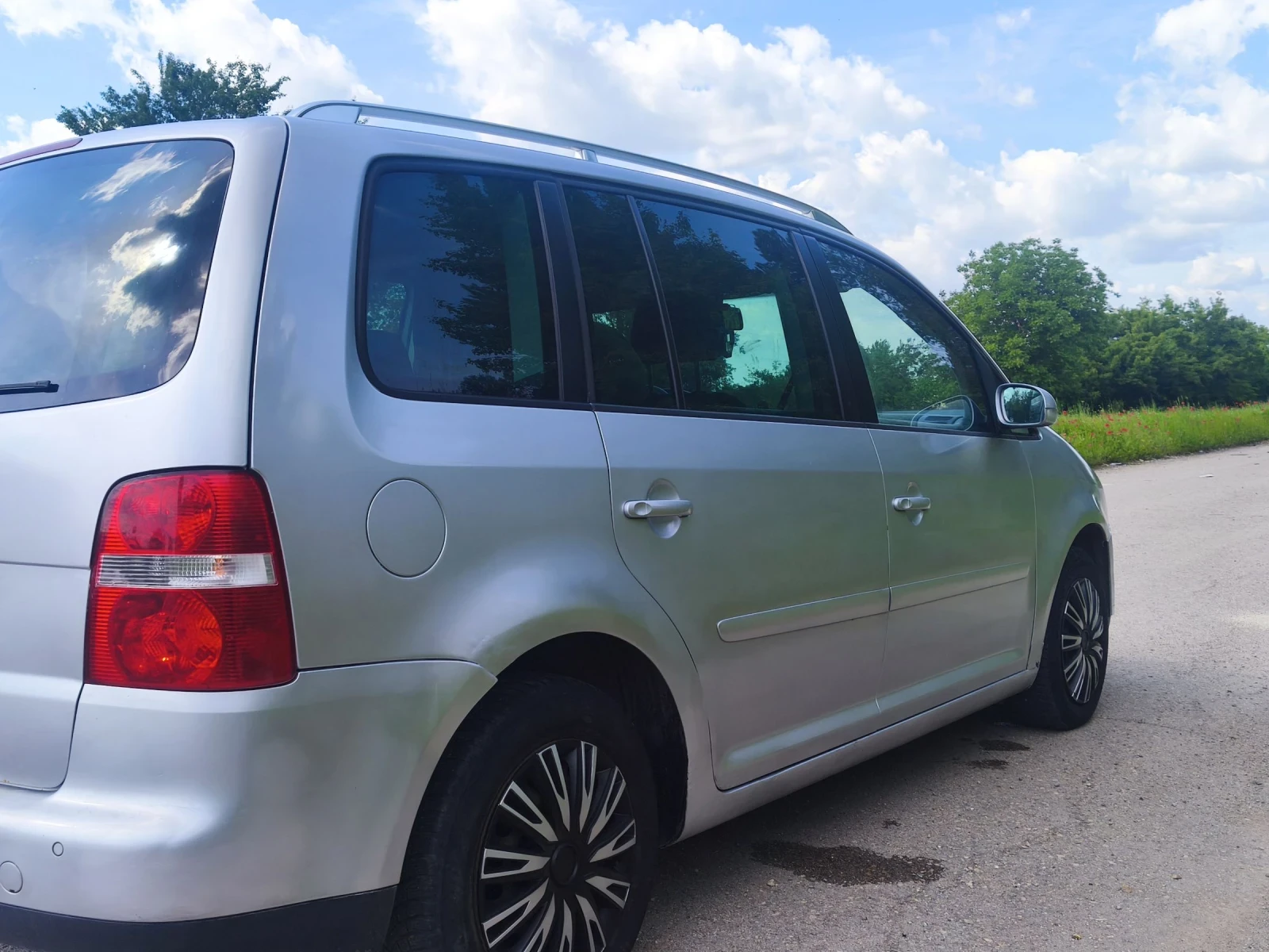 VW Touran 1.9 TDI HIGH LINE , снимка 5 - Автомобили и джипове - 54669670