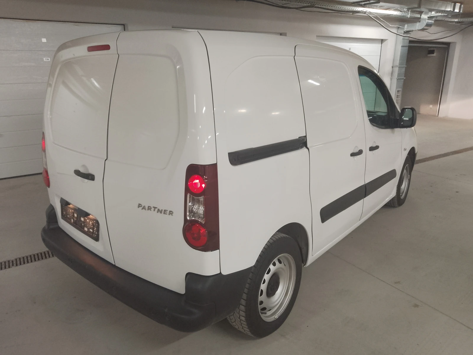 Peugeot Partner 1.6 HDI, снимка 5 - Автомобили и джипове - 54989938