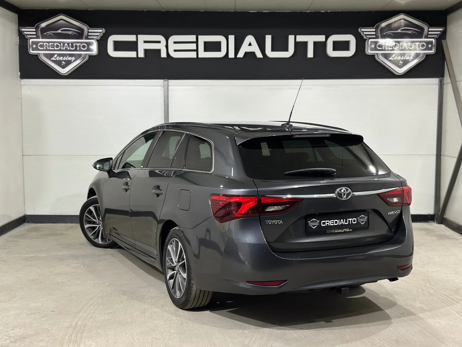 Toyota Avensis D-4D Touring sport, снимка 4 - Автомобили и джипове - 55056896