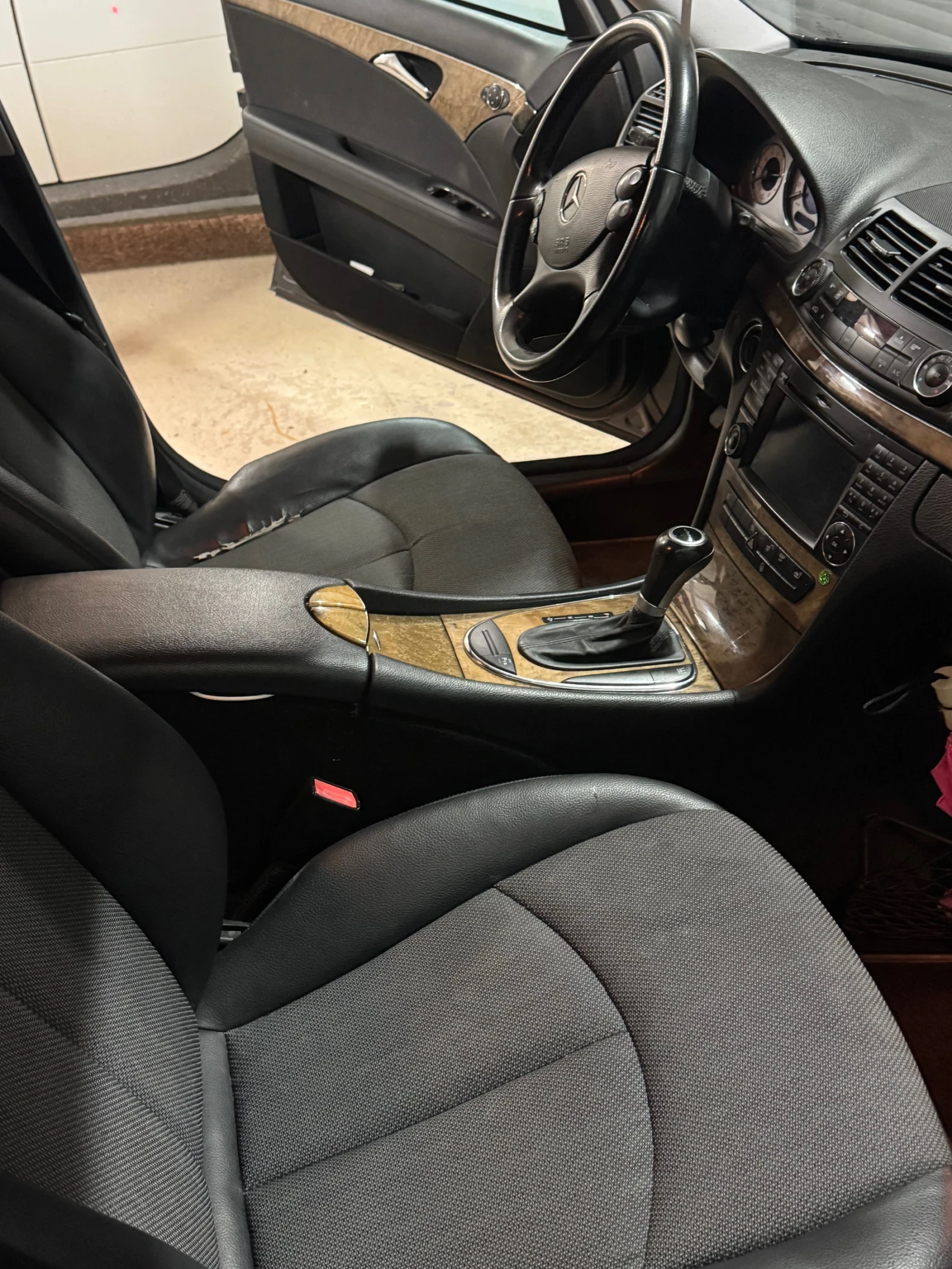 Mercedes-Benz E 220 Е220, снимка 10 - Автомобили и джипове - 55162746