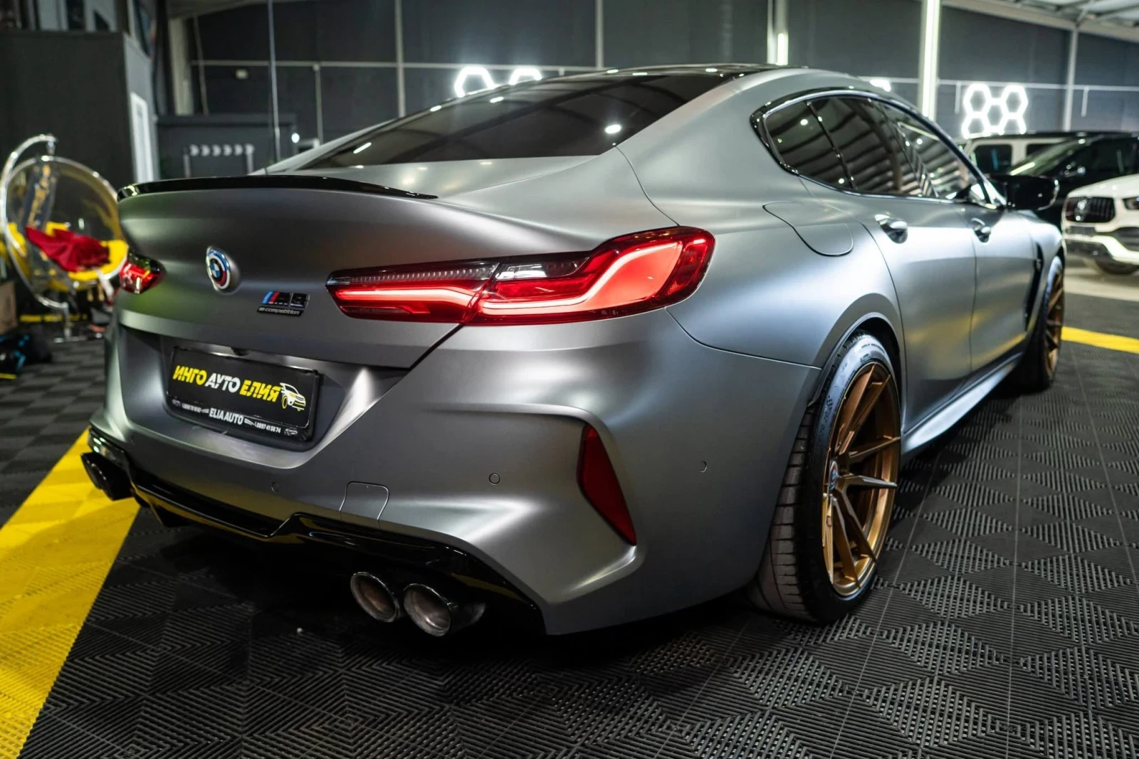 BMW M8 COMPETITION CARBON CERAMIC LED B&W ЛИЗИНГ 100%, снимка 9 - Автомобили и джипове - 55679150