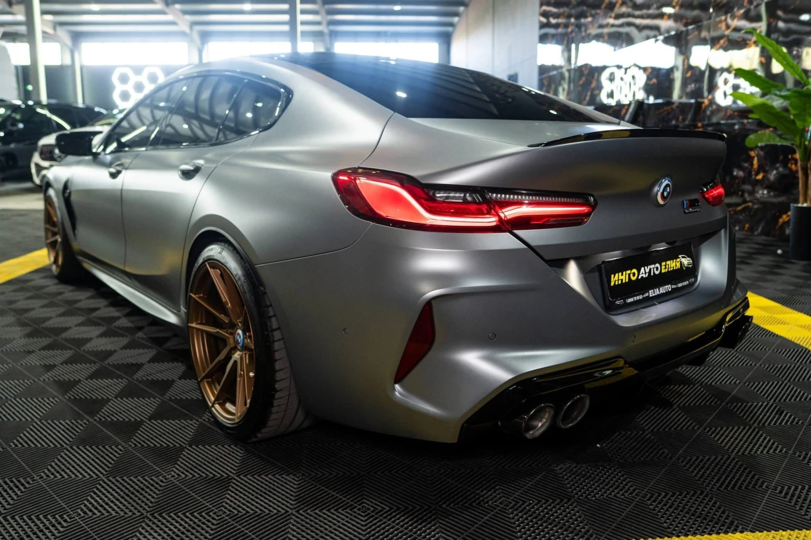 BMW M8 COMPETITION CARBON CERAMIC LED B&W ЛИЗИНГ 100%, снимка 6 - Автомобили и джипове - 55679150