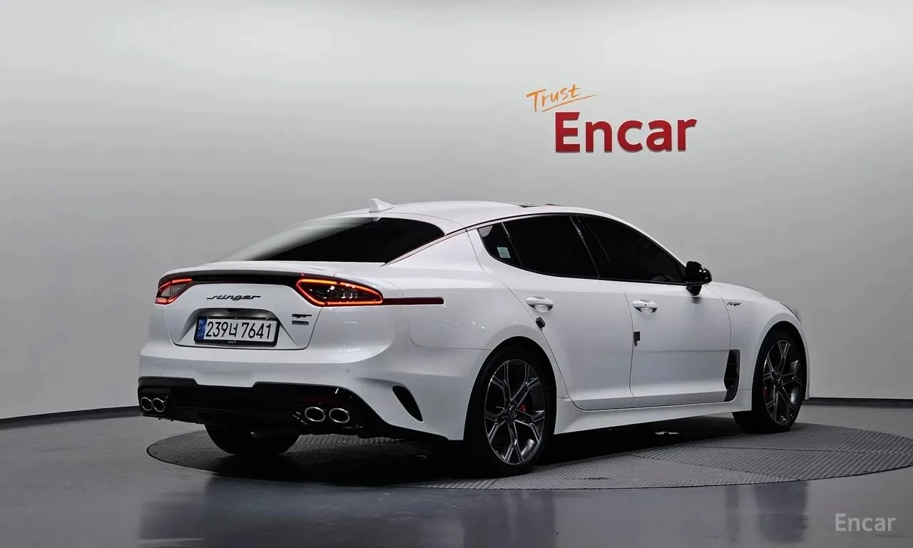 Kia Stinger * 3.3 Turbo AWD * БЕЗ ПЪРВОНАЧАЛНА ВНОСКА, снимка 2 - Автомобили и джипове - 55834179