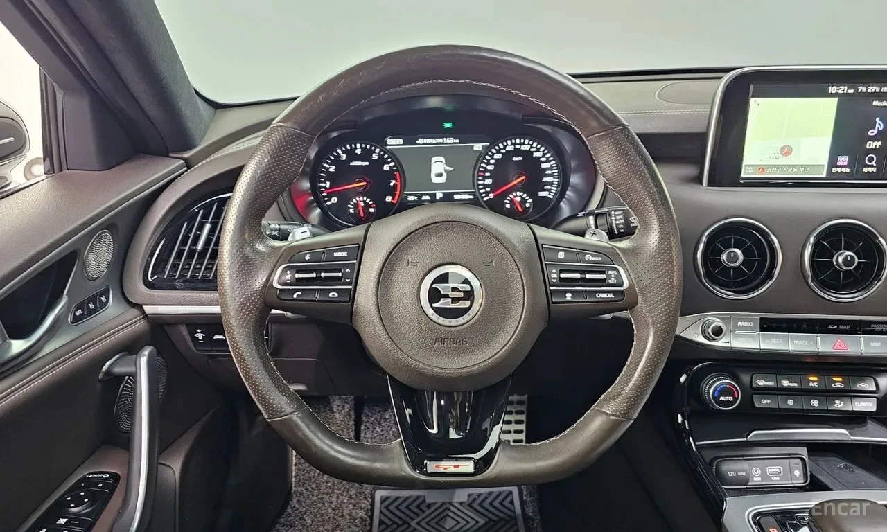 Kia Stinger * 3.3 Turbo AWD * БЕЗ ПЪРВОНАЧАЛНА ВНОСКА, снимка 12 - Автомобили и джипове - 55834179