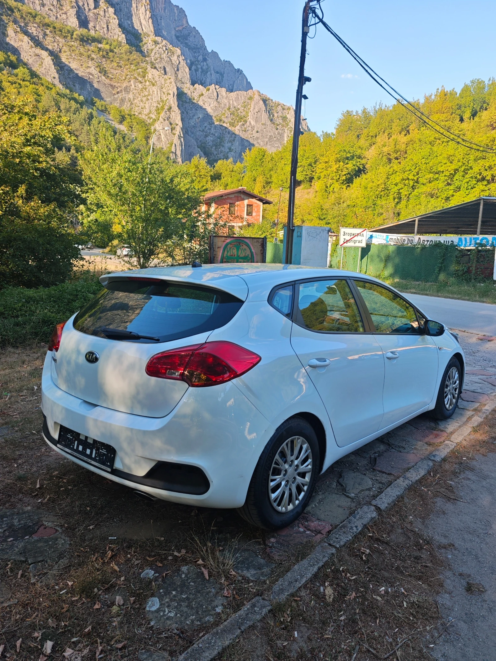 Kia Ceed 1.4I НОВ ВНОС, снимка 5 - Автомобили и джипове - 55898011