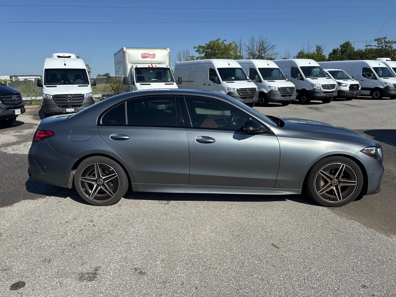 Mercedes-Benz C 300 / Distronic / 360 / Клип на мотора / Carfax, снимка 3 - Автомобили и джипове - 55993413