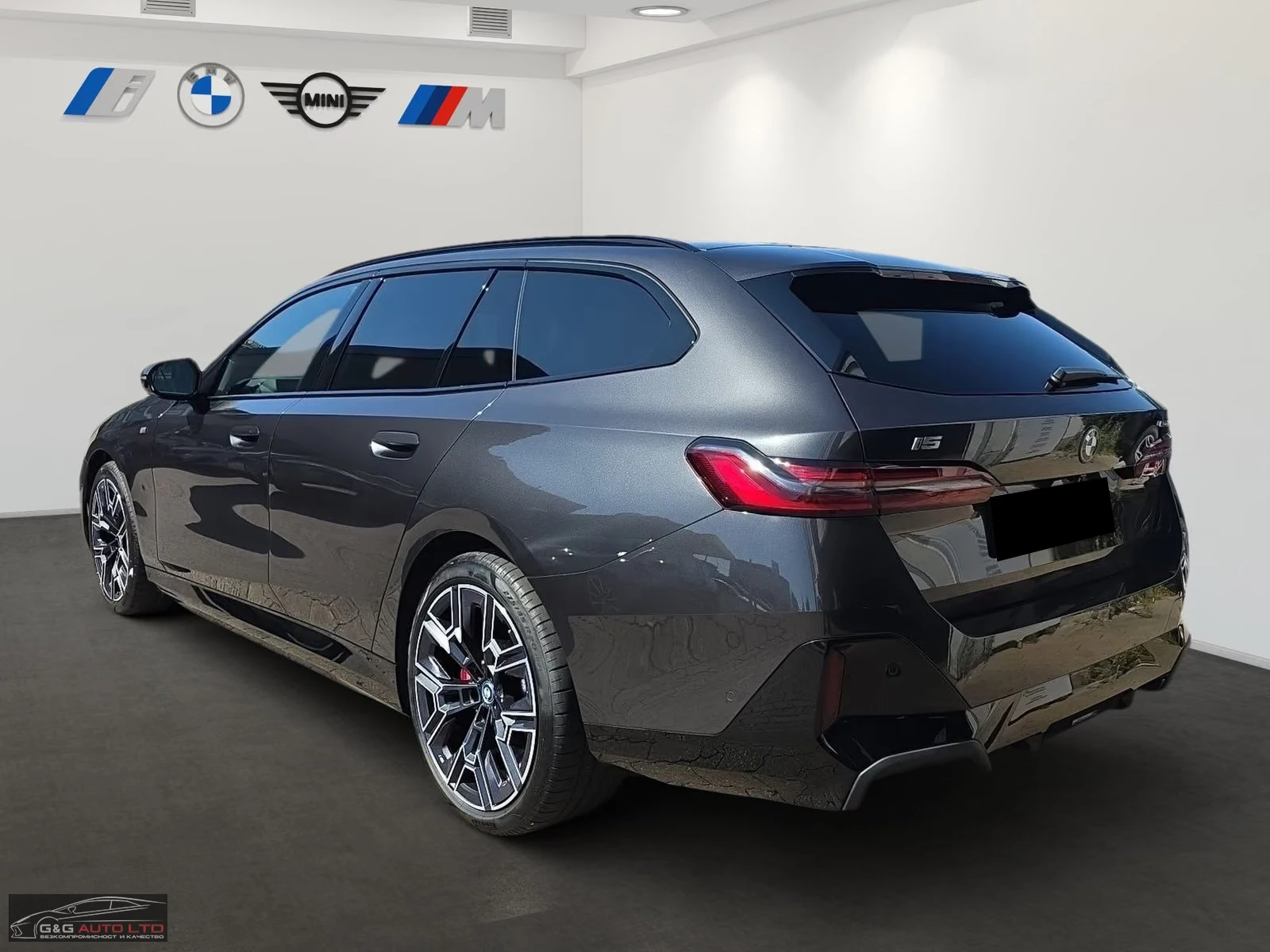 BMW i5 40eDRIVE/340HP/MSPORT/360/PANO/I-GLOW/901z, снимка 2 - Автомобили и джипове - 56199922