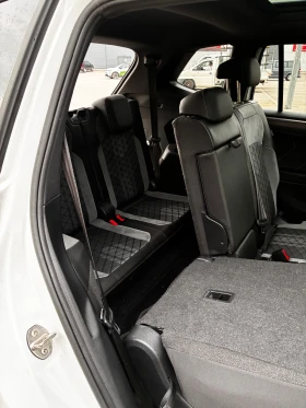 VW Tiguan Allspace Allspace R-line 4-motion още 30 месеца гаранция, снимка 11