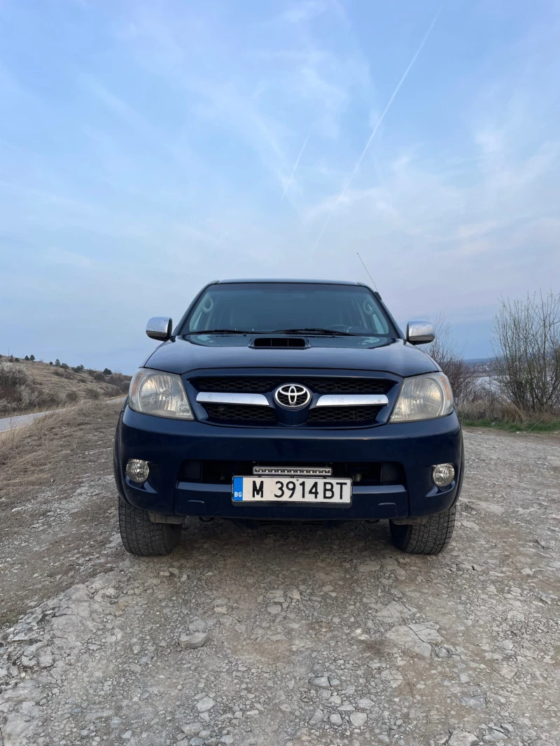 Toyota Hilux 3.0, снимка 1 - Автомобили и джипове - 49471109