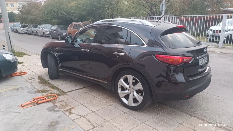 Infiniti Fx 30, снимка 2 - Автомобили и джипове - 48506576