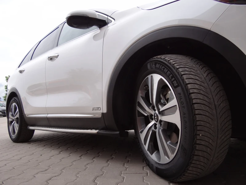 Kia Sorento 2.0crdi/GT-Line/4x4/Auto/Koja/Camera360/Distronic/, снимка 17 - Автомобили и джипове - 50229567