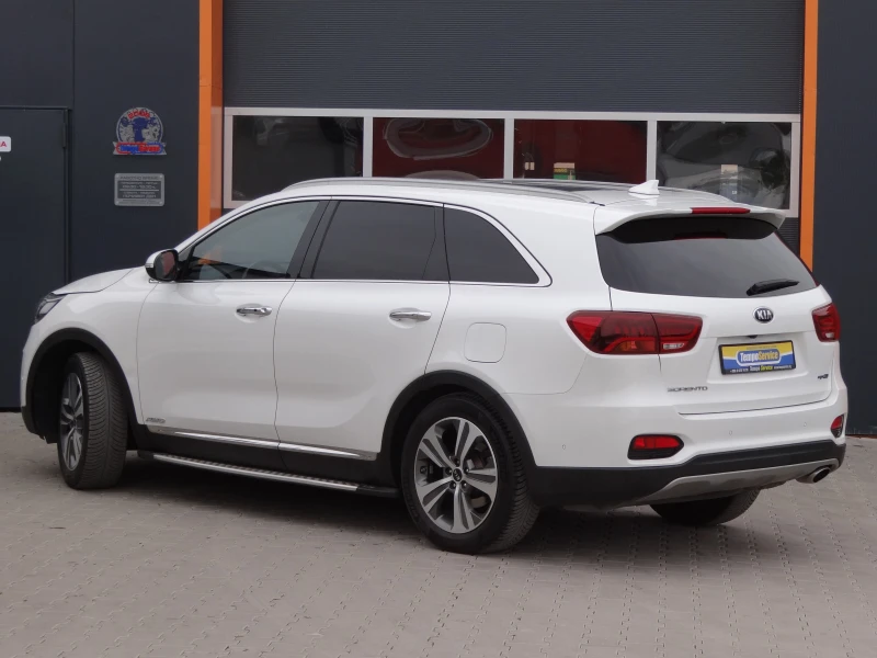 Kia Sorento 2.0crdi/GT-Line/4x4/Auto/Koja/Camera360/Distronic/, снимка 3 - Автомобили и джипове - 50229567