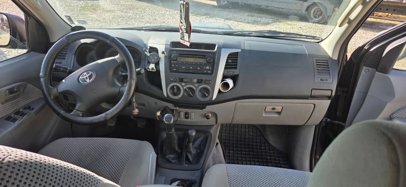 Toyota Hilux, снимка 6 - Автомобили и джипове - 52187898
