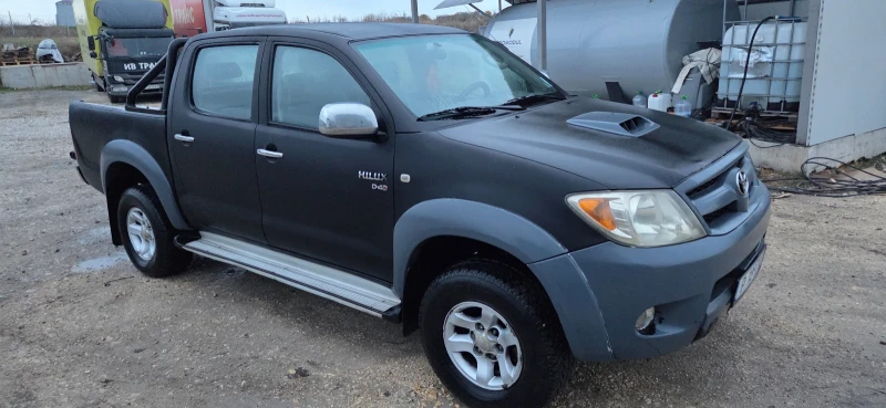 Toyota Hilux, снимка 2 - Автомобили и джипове - 52187898