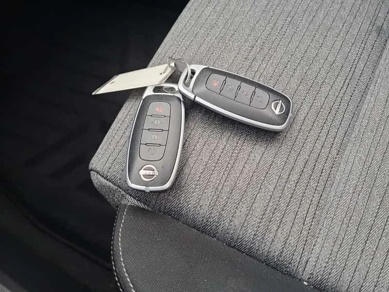 Nissan Rogue * SV MOONROOF AWD * CARFAX * , снимка 11 - Автомобили и джипове - 53618524