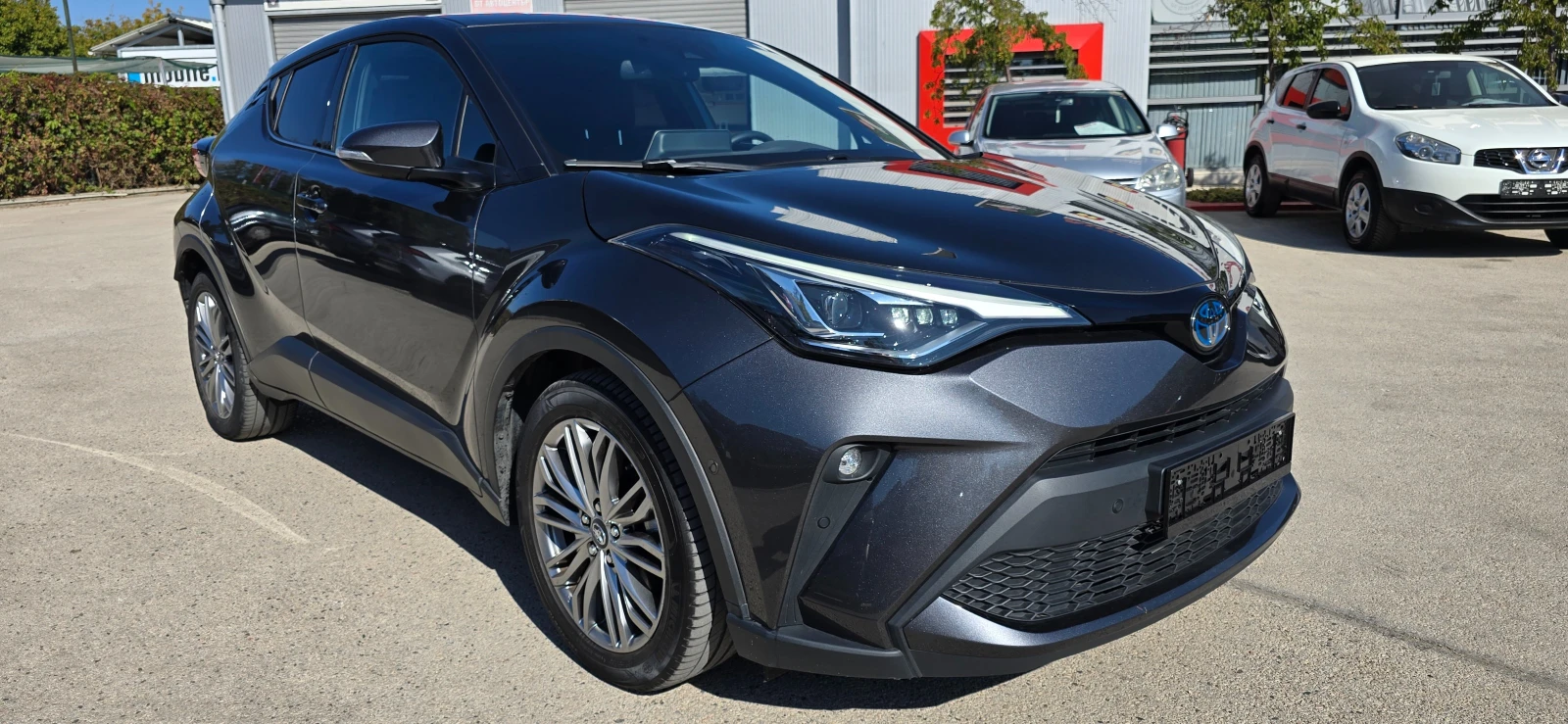 Toyota C-HR НОВА* Luxury* JBL* LED* NAVI - изображение 2