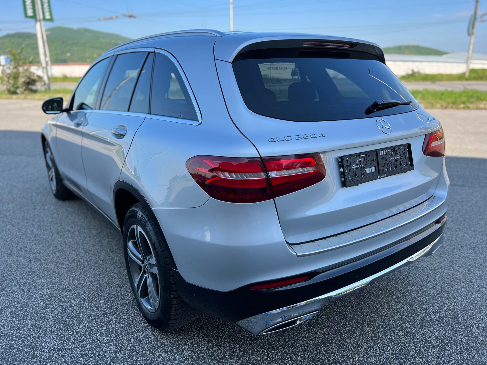 Mercedes-Benz GLC 220 220d Автомат - изображение 3