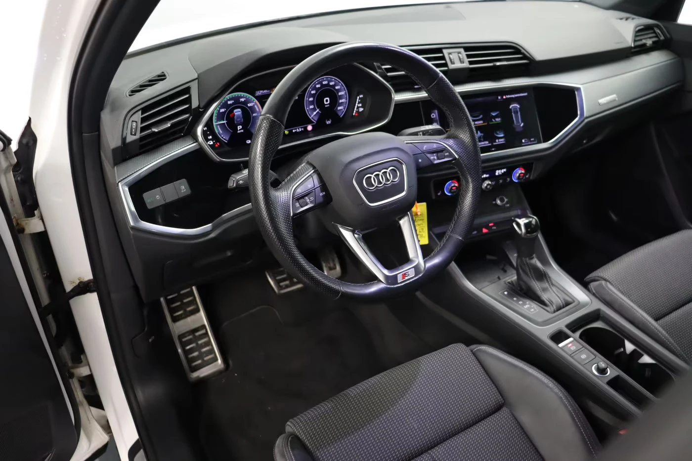 Audi Q3 45TFSIe/S-LINE/245HP/ACC/CAM/AMBI/CARPLAY/BSA/829f - изображение 8