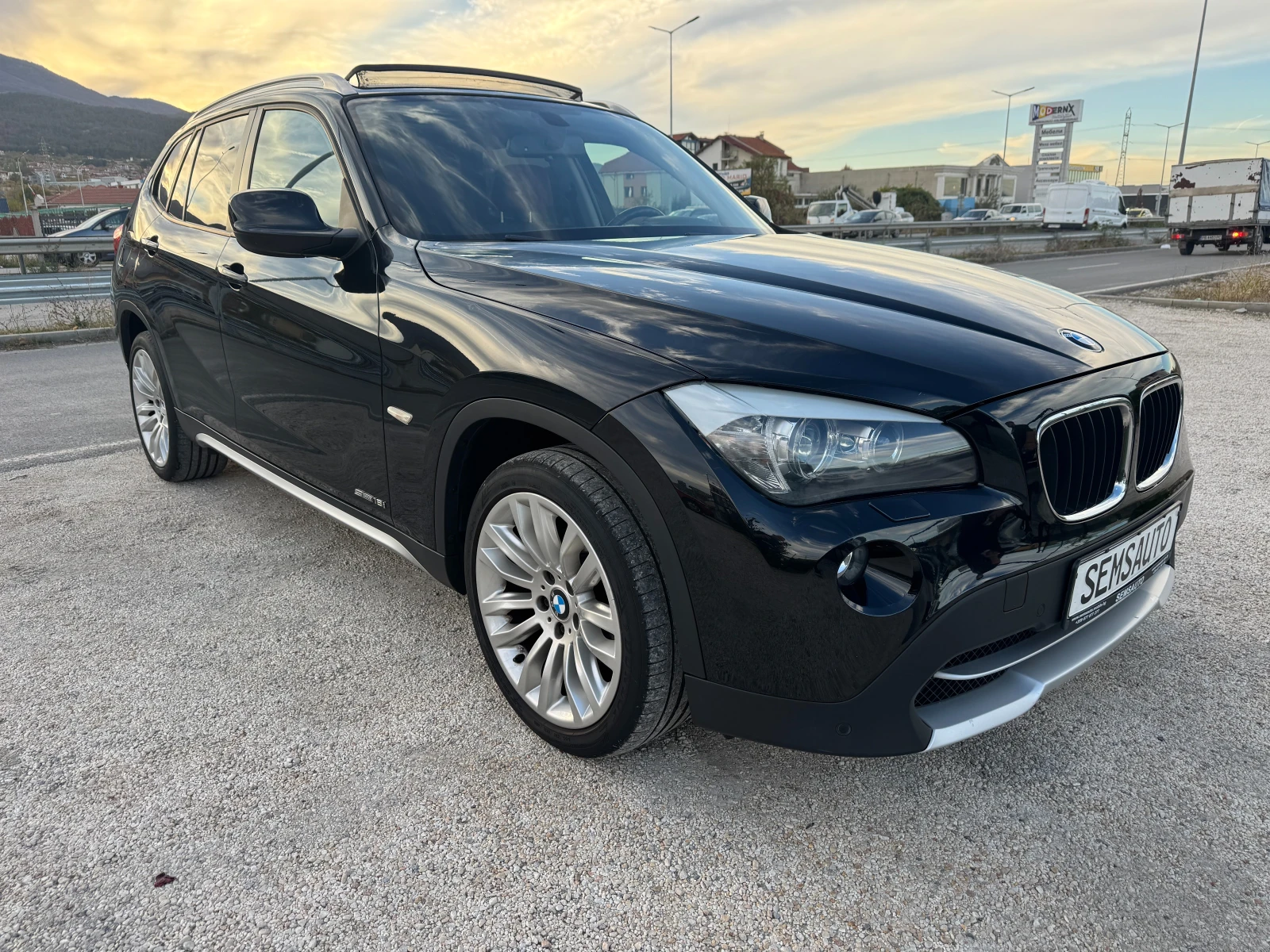 BMW X1 2.0i  SDRIVE  - изображение 3