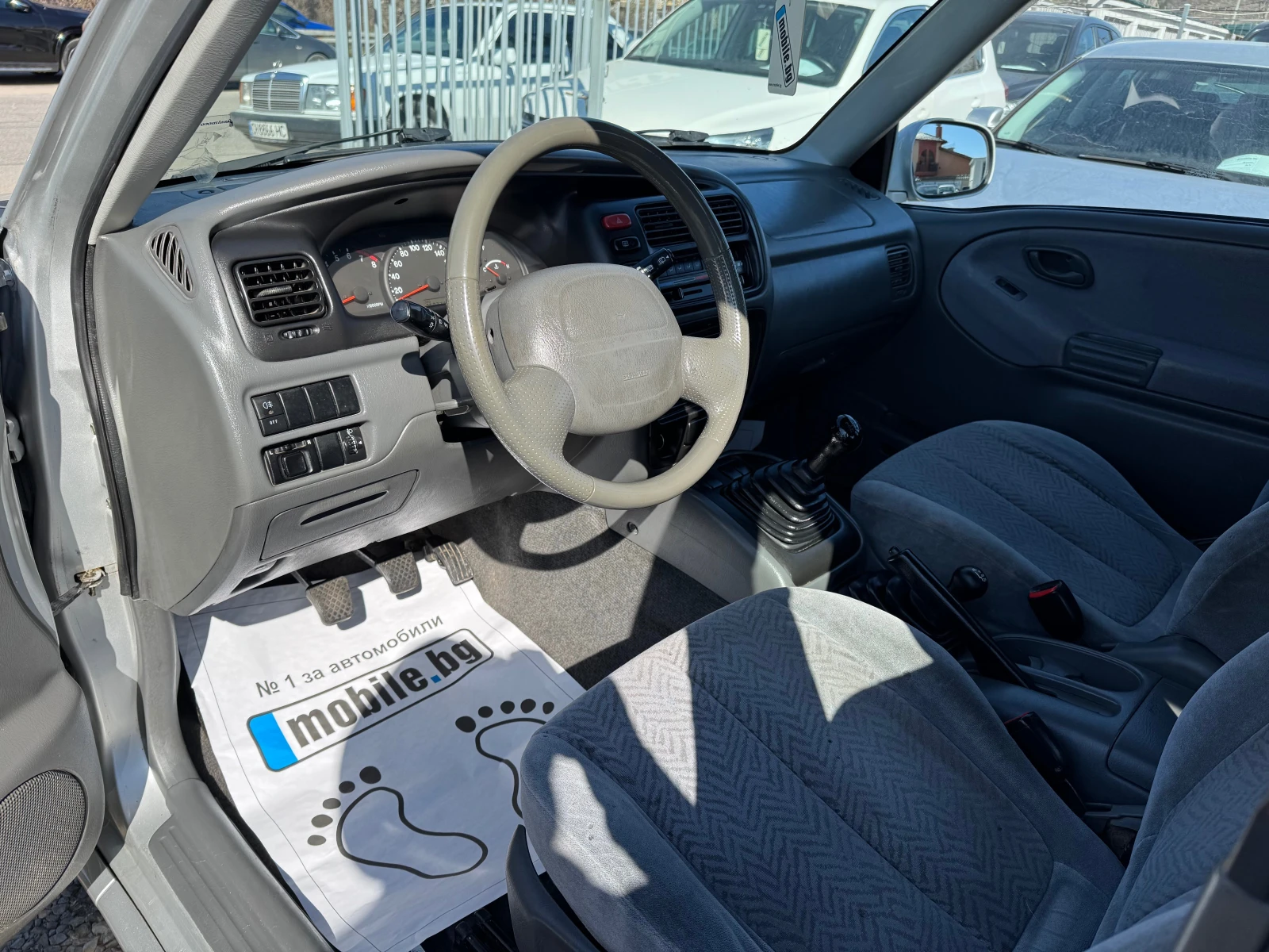 Suzuki Grand vitara 1.6i 94kc, снимка 9 - Автомобили и джипове - 53747787