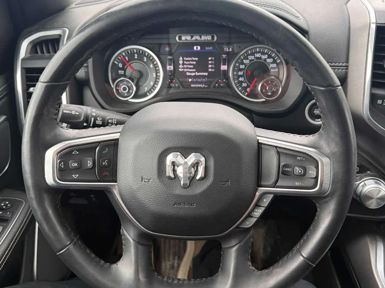 Dodge RAM 1500 Laramie/ОБДУХВАНЕ/ПАНОРАМА/ВТОРИ ГУМИ И ДЖАНТИ, снимка 11 - Автомобили и джипове - 54057884