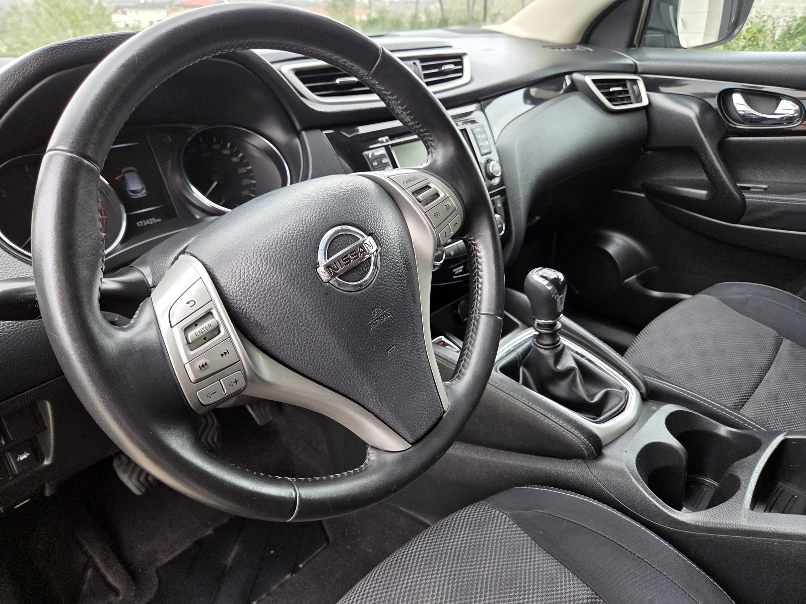 Nissan Qashqai 1.5dci 110кс., снимка 7 - Автомобили и джипове - 54203846