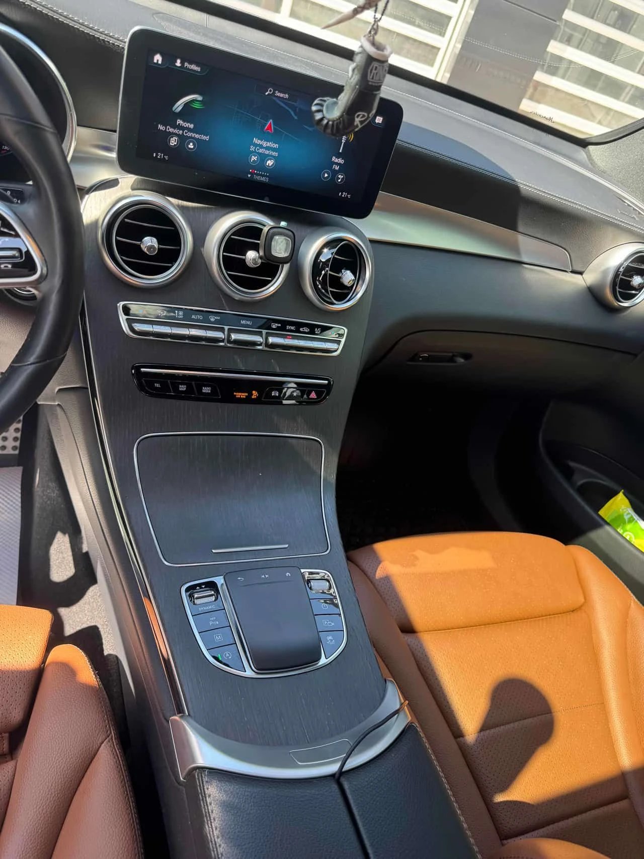 Mercedes-Benz GLC 300 | AMG-LINE| DISTRONIC| 360| ОТ ПРЕДСТАВИТЕЛСТВО, снимка 9 - Автомобили и джипове - 54480281