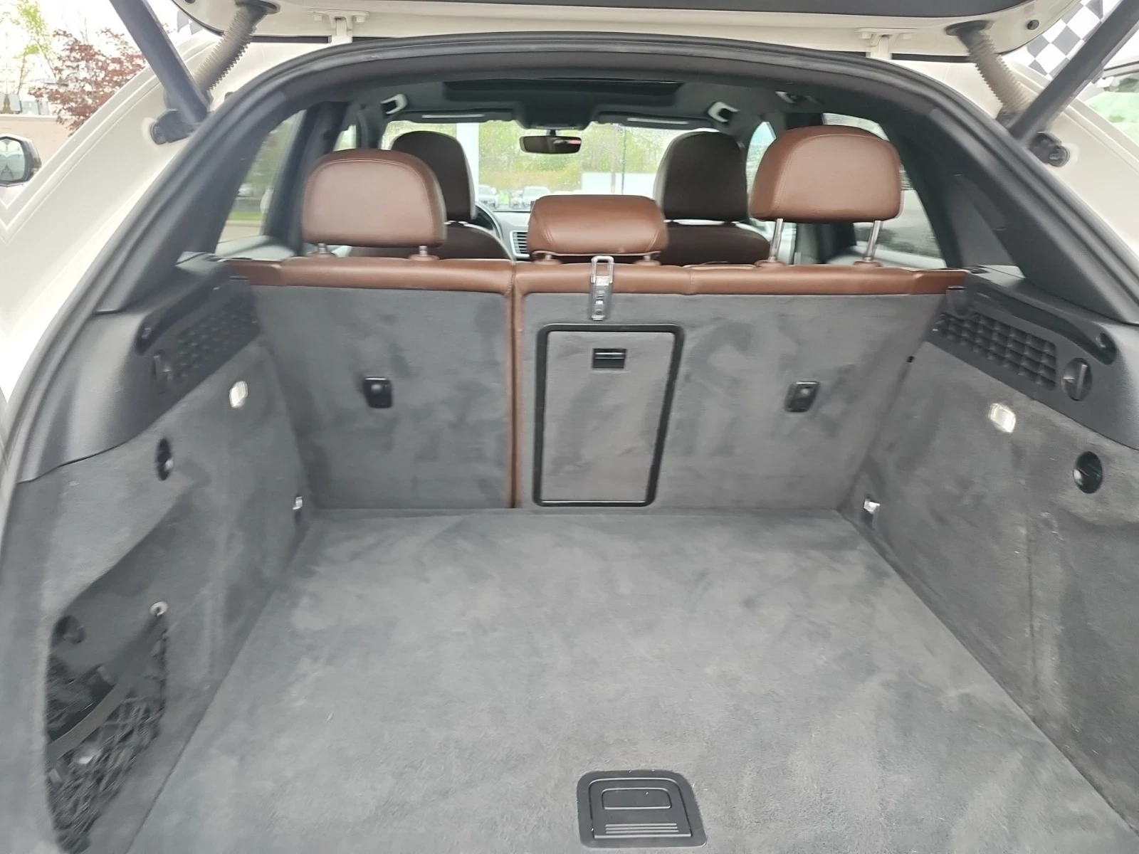 Audi Q3 2.0T* Quattro* Progressiv* ����� �����* �������� | Mobile.bg � ����������� 9