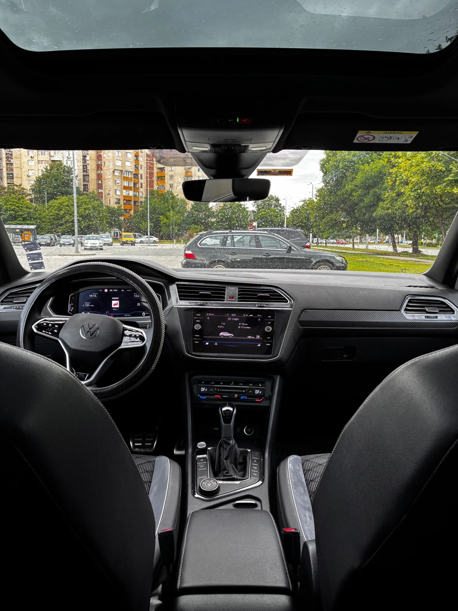 VW Tiguan Allspace Allspace R-line 4-motion още 30 месеца гаранция, снимка 6 - Автомобили и джипове - 54892377