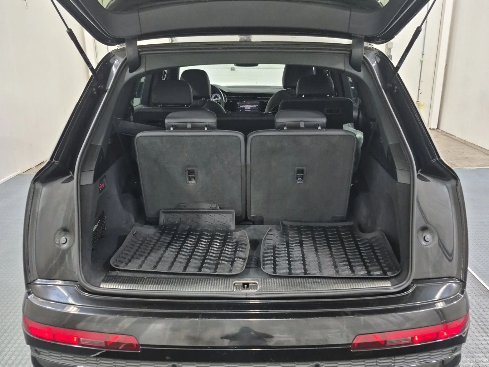 Audi Q7 Progressive* ОБДУХВАНЕ * ПАНОРАМА * , снимка 13 - Автомобили и джипове - 54973400