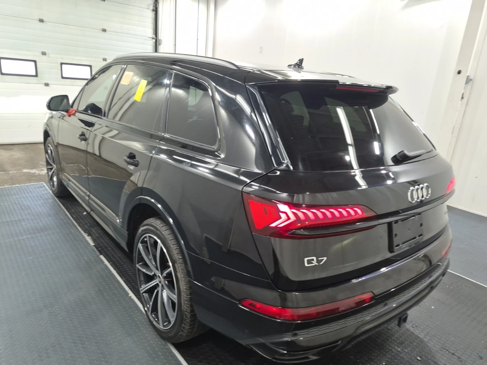 Audi Q7 Progressive* ОБДУХВАНЕ * ПАНОРАМА * , снимка 6 - Автомобили и джипове - 54973400