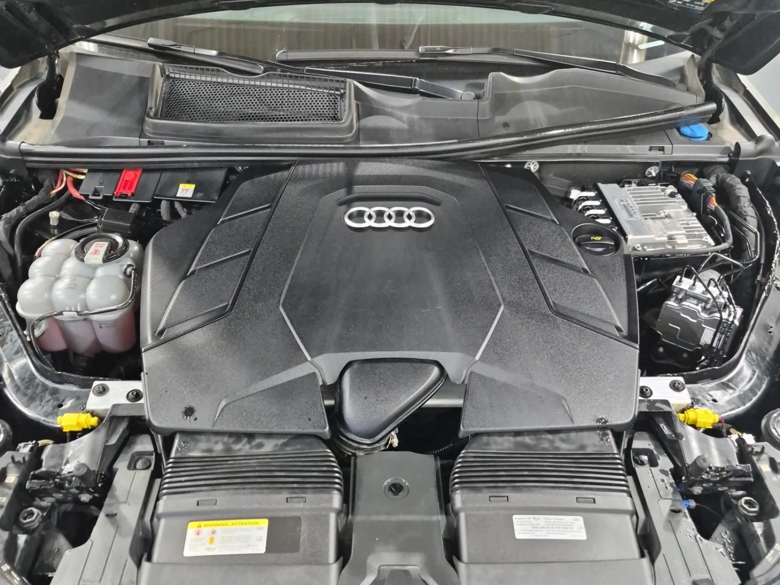Audi Q7 Progressive* ОБДУХВАНЕ * ПАНОРАМА * , снимка 14 - Автомобили и джипове - 54973400